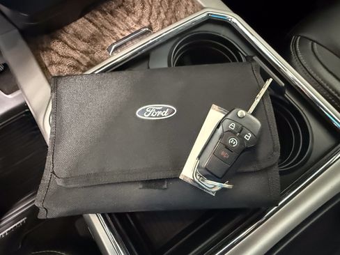 Used 2019 Ford F350 Lariat AWD/4WD image 19