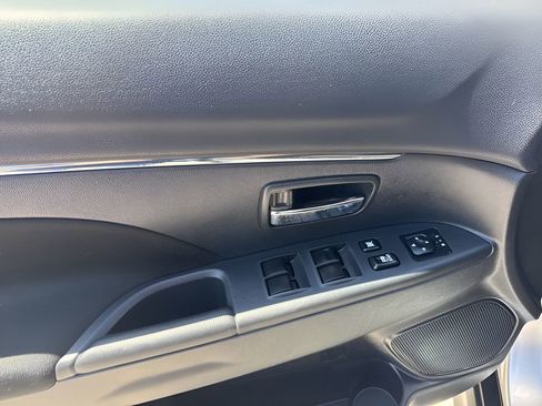 Used 2023 Mitsubishi Outlander Sport ES image 23