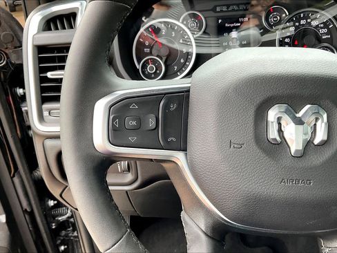 Certified 2025 RAM 2500 Big Horn AWD/4WD image 23