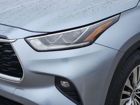 Used 2021 Toyota Highlander Platinum image 5