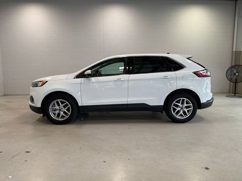 Used 2024 Ford Edge SEL w/ Convenience Package AWD/4WD image 4