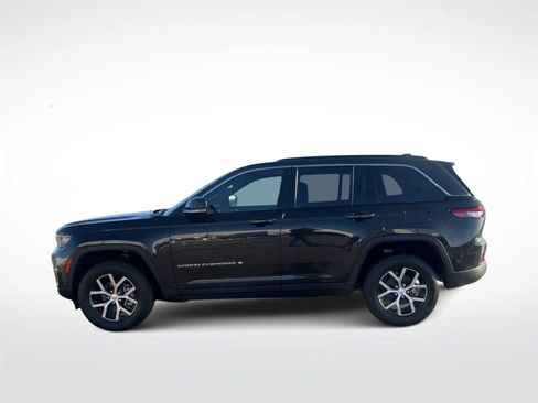 Used 2024 Jeep Grand Cherokee Limited image 5