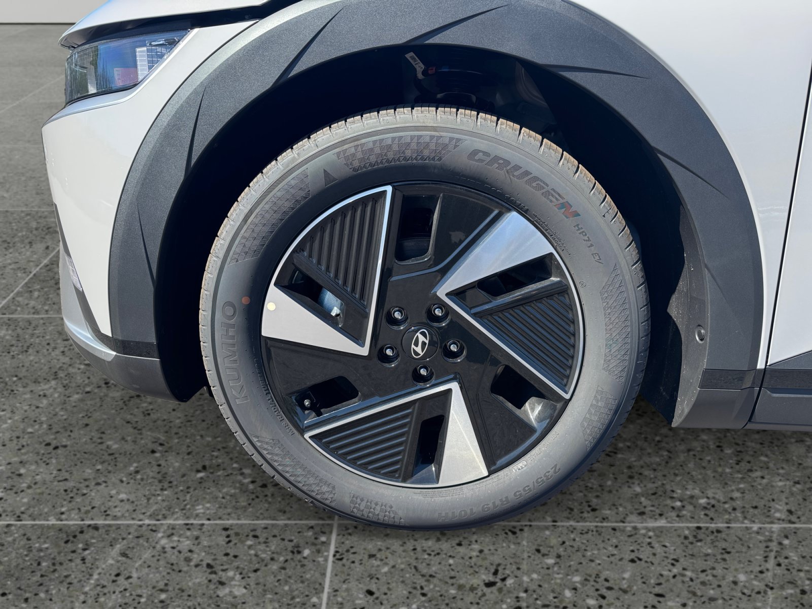 New 2027 Hyundai Ioniq 5 SE AWD/4WD image 14