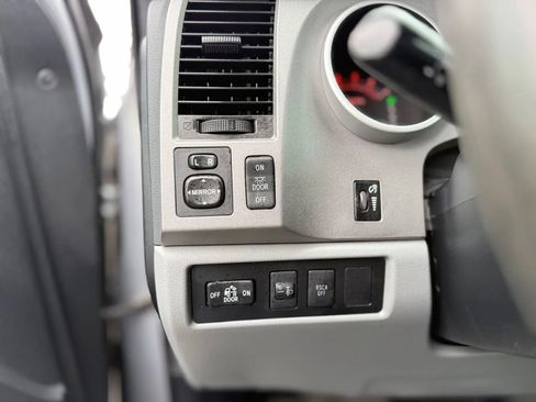 Used 2011 Toyota Tundra 4x4 Double Cab w/ Tow Pkg image 16