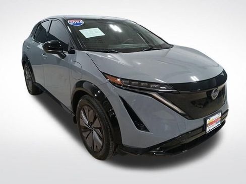 Used 2024 Nissan Ariya AWD image 7