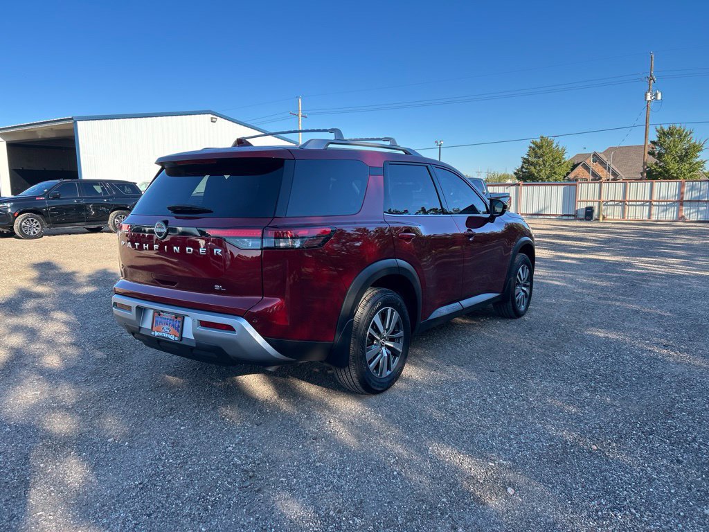 Used 2025 Nissan Pathfinder SL FWD image 6