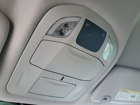 Used 2017 Chrysler Pacifica LX FWD image 21