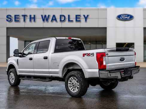 Used 2018 Ford F250 XLT w/ XLT Value Package AWD/4WD image 5