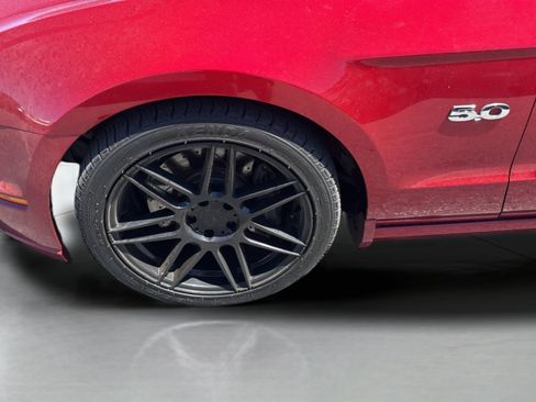 Used 2013 Ford Mustang GT RWD image 37
