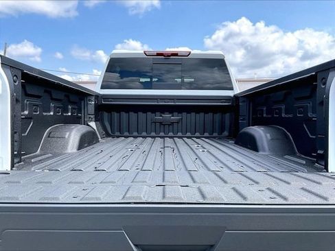 New 2026 Chevrolet Silverado 2500 ZR2 w/ LPO, Dark Essentials Package AWD/4WD image 15