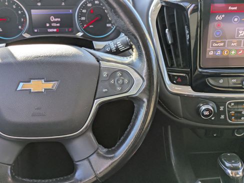 Used 2020 Chevrolet Traverse LT image 21