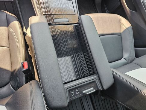 Used 2026 Toyota Sienna XSE AWD/4WD image 28