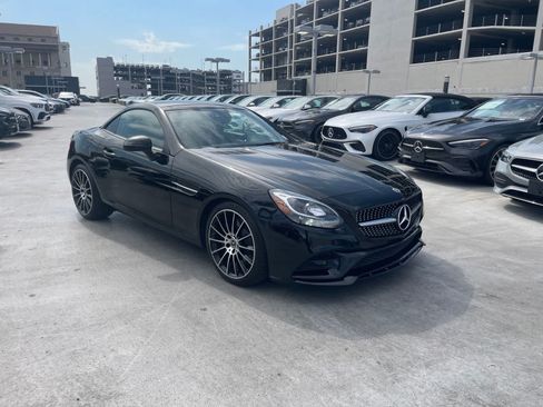 Used 2020 Mercedes-Benz SLC 300 image 2