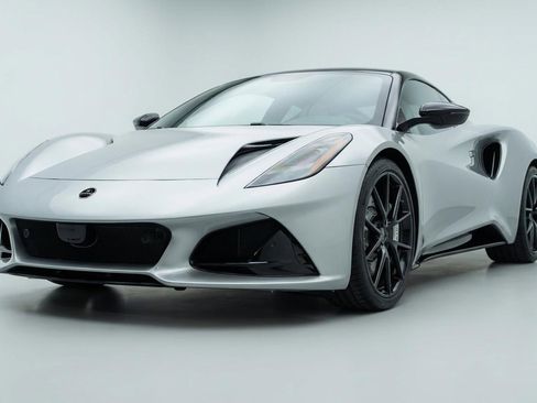 New 2026 Lotus Emira SE image 16