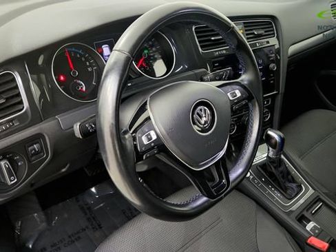 Used 2019 Volkswagen e-Golf SE w/ Driver Assistance Package FWD image 47