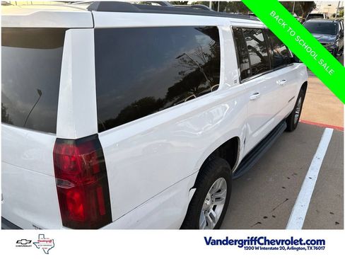Used 2018 Chevrolet Suburban LT RWD image 9