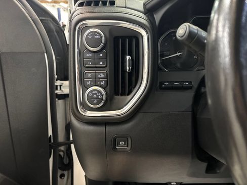 Used 2020 GMC Sierra 1500 AT4 w/ AT4 Premium Package AWD/4WD image 14