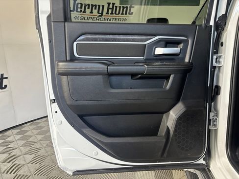 Used 2024 RAM 2500 Big Horn w/ Off Road Package AWD/4WD image 18