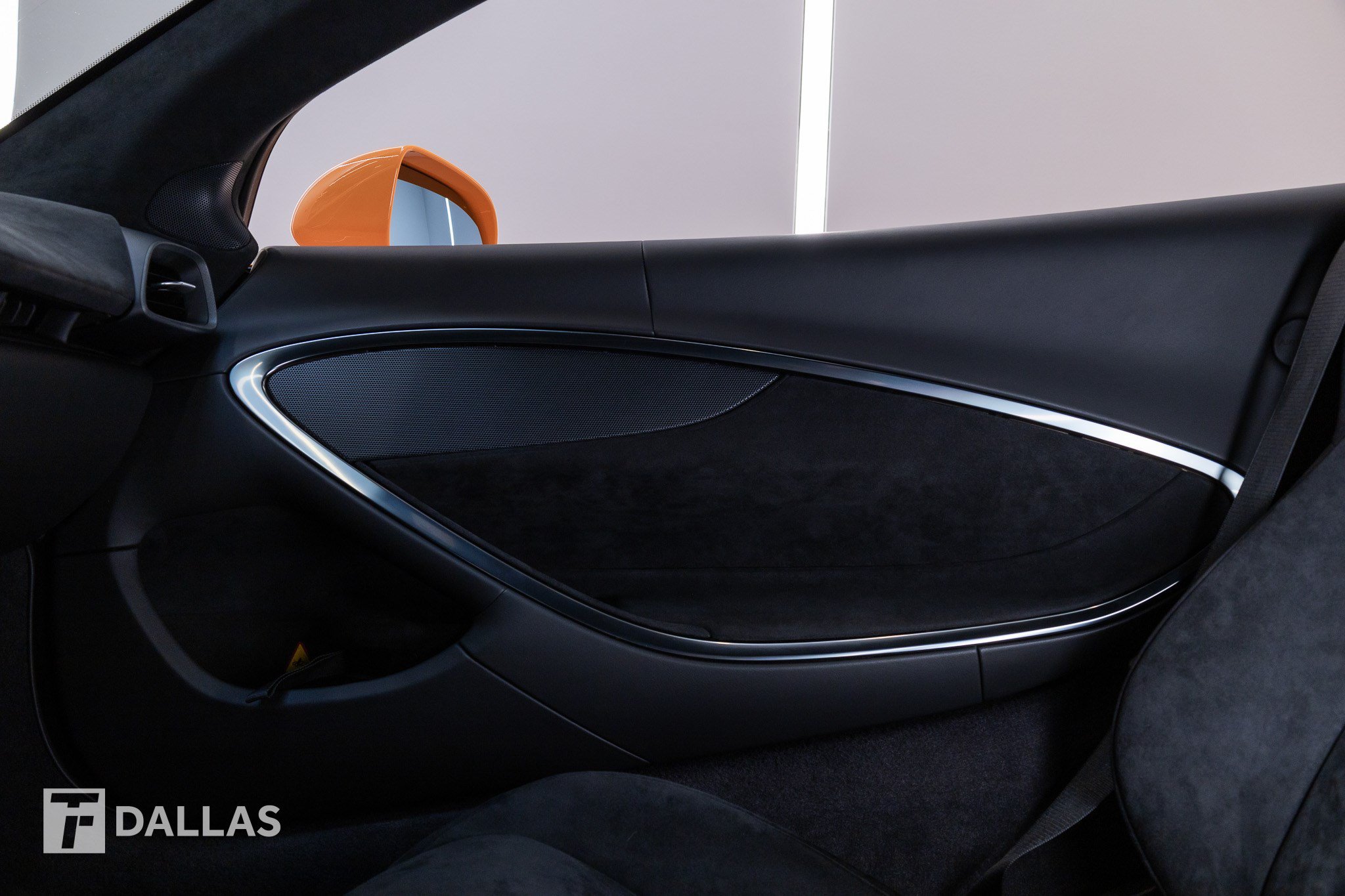Used 2026 McLaren Artura RWD image 29