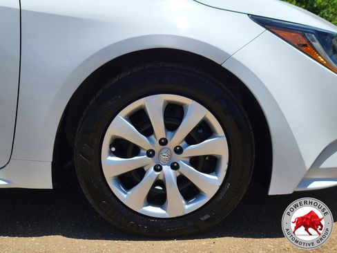 Used 2023 Toyota Corolla LE FWD image 12