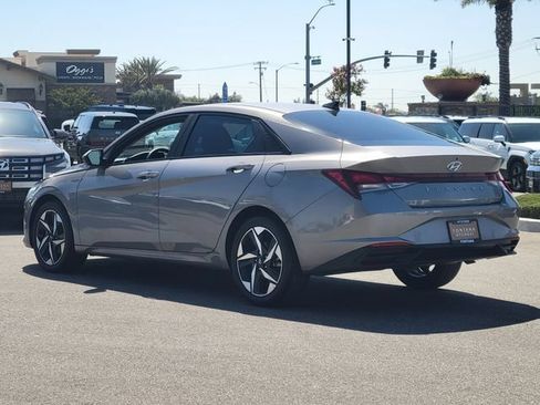 Certified 2023 Hyundai Elantra SEL w/ Convenience Package FWD image 3