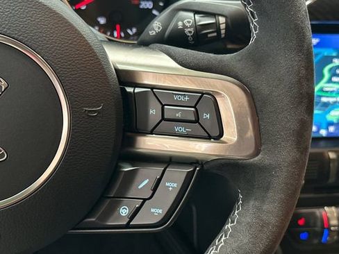 Used 2019 Ford Mustang Shelby GT350 w/ Technology Package image 28