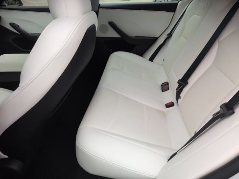 Used 2024 Tesla Model 3 Standard Range RWD image 30