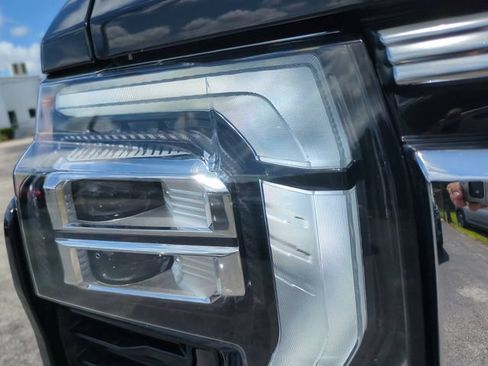 Used 2024 Chevrolet Silverado 2500 High Country w/ High Country Premium Package AWD/4WD image 9