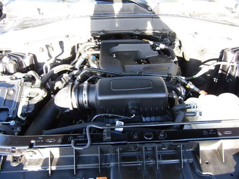 Used 2020 Ford Explorer XLT w/ Equipment Group 202A image 49