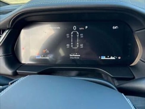 New 2025 Jeep Grand Cherokee L Overland w/ Advanced Protech Group III image 34