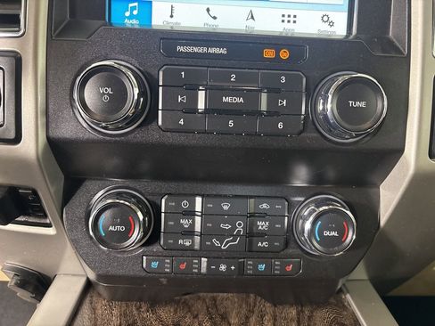 Used 2019 Ford F250 Lariat w/ Lariat Value Package image 18