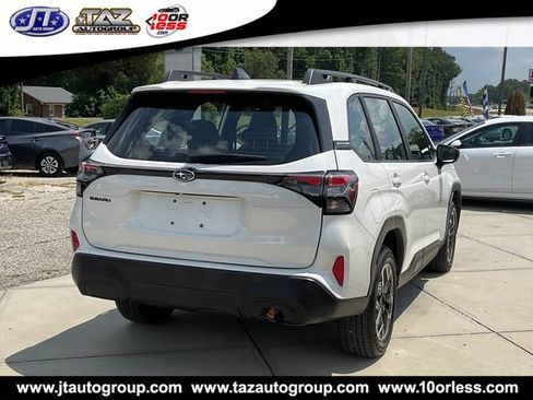 Used 2025 Subaru Forester AWD/4WD image 7