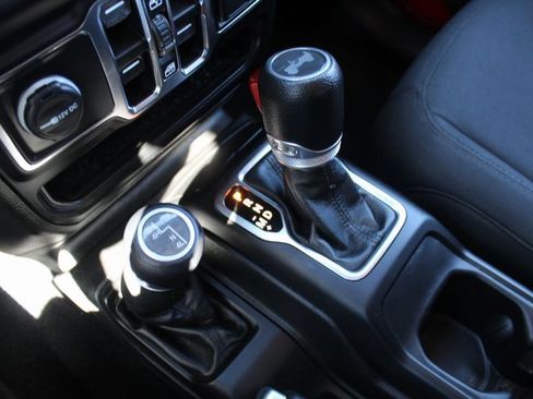 Used 2020 Jeep Wrangler Unlimited Sport S image 31