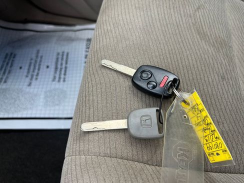 Used 2013 Honda Odyssey LX image 22