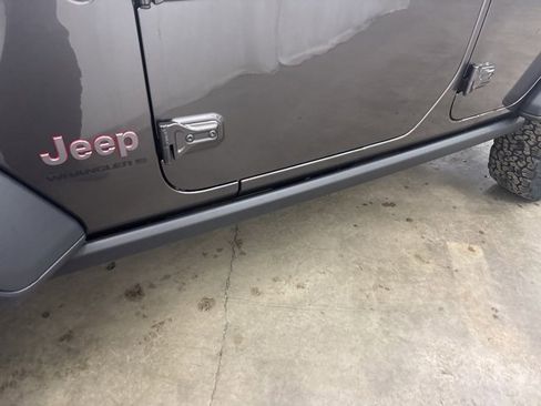 Used 2025 Jeep Wrangler Unlimited Rubicon image 27