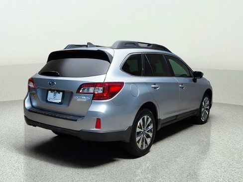 Used 2017 Subaru Outback 2.5i Limited AWD/4WD image 3