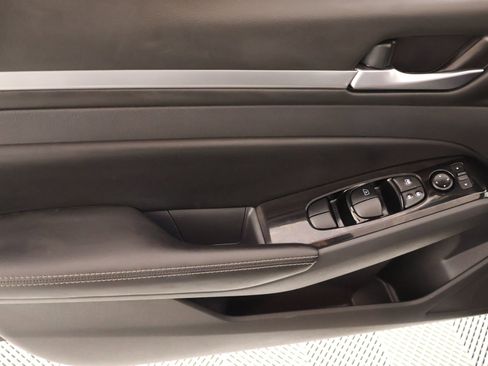 Used 2023 Nissan Altima 2.5 SV image 14