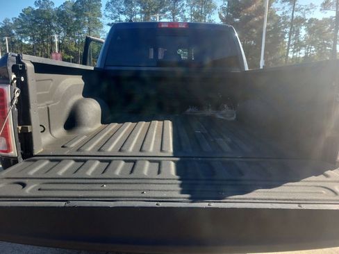 Used 2017 RAM 1500 Limited image 33