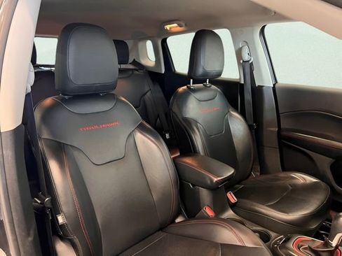 Used 2019 Jeep Compass Trailhawk w/ Leather Interior Group image 11