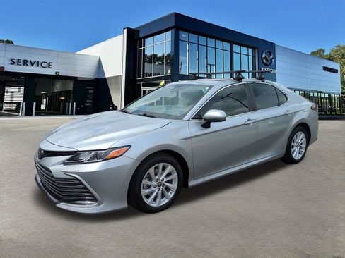 Used 2024 Toyota Camry LE FWD image 8