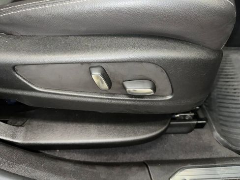 Certified 2024 Cadillac XT5 Luxury image 36