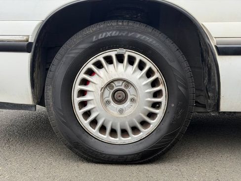 Used 1999 Buick Le Sabre Custom FWD image 10