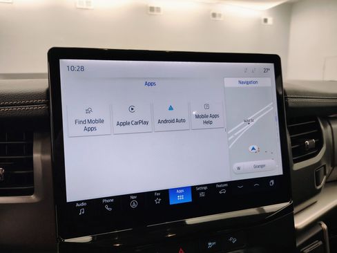 Used 2024 Ford Expedition Max XLT image 4