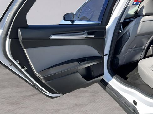 Used 2016 Ford Fusion S image 11