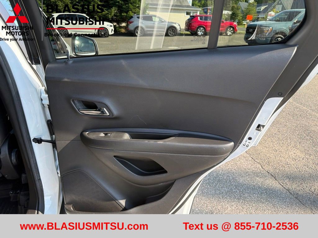 Used 2022 Chevrolet Trax LT w/ Sport Edition AWD/4WD image 45