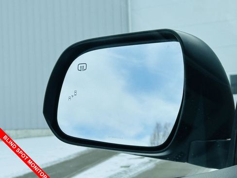 Used 2016 Toyota Sienna XLE Premium image 8