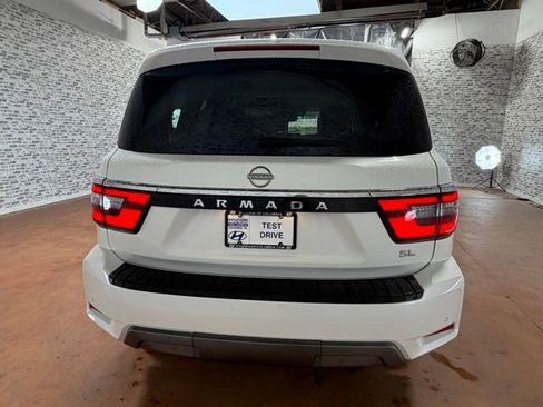 Used 2023 Nissan Armada SL w/ Captain's Chairs Package RWD image 5