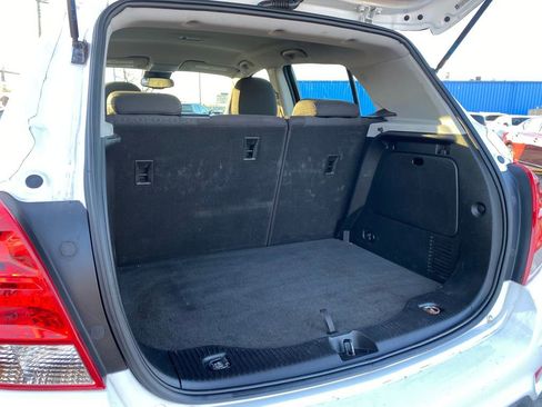 Used 2019 Chevrolet Trax LS image 5