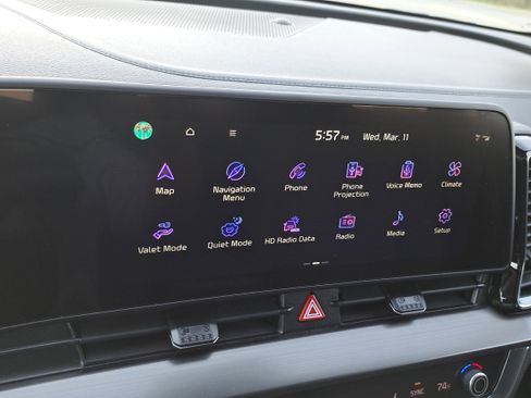 Used 2023 Kia Sportage EX image 21