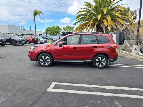 Used 2018 Subaru Forester 2.5i Premium AWD/4WD image 4